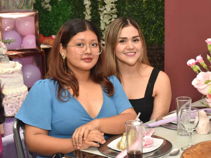 Verónica Lara Orta protagoniza ameno baby shower