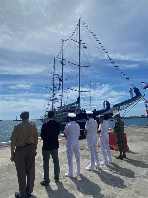 El buque Capitán Miranda, de Uruguay, llega al puerto de Veracruz