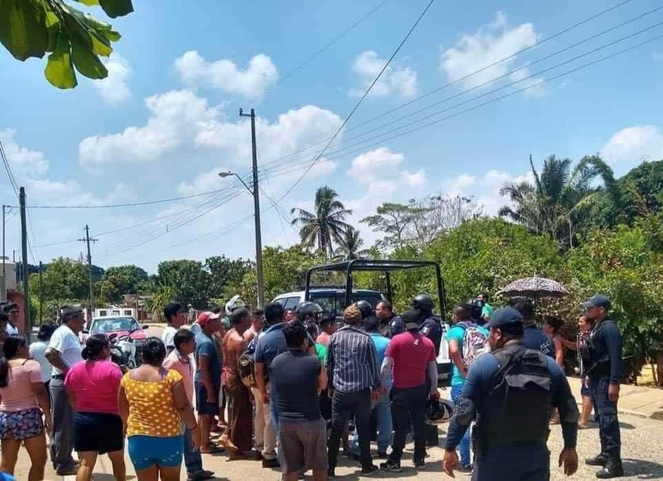Casi linchan a hombre en Oteapan; población en alerta por presuntos robachicos