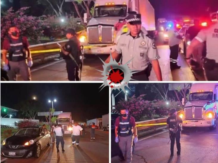 Pánico y muerte en violento asalto masivo en autopista del sur de Veracruz