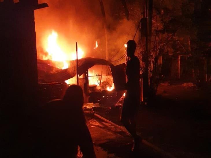 Se incendia taller en Alvarado durante la madrugada