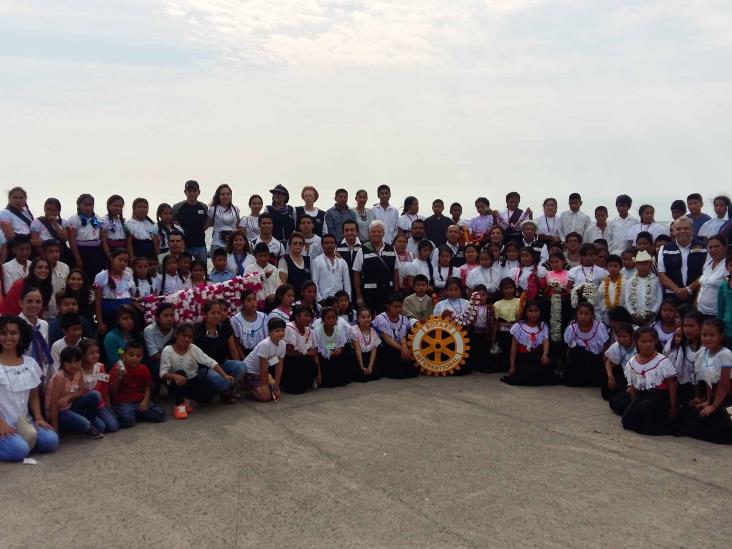 Club Rotario de Veracruz y Niños de Zongolica