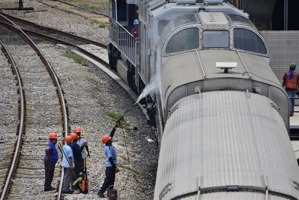 Alistan estación del Tren Interoceánico previo a visita de AMLO y Claudia Sheinbaum en Coatzacoalcos | VIDEO