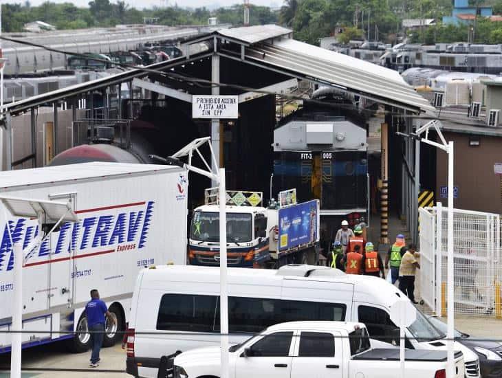 Alistan estación del Tren Interoceánico previo a visita de AMLO y Claudia Sheinbaum en Coatzacoalcos | VIDEO