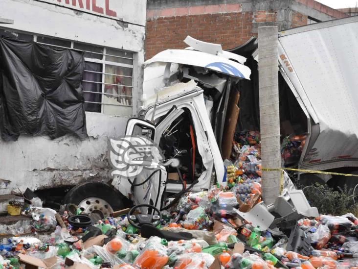 Se desata rapiña en Balastrera; trailero se estrella contra cocina económica en Nogales (+Video)