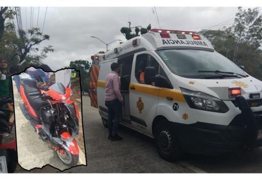 ¡Por no medir su distancia!, motoneta choca contra autobús en bulevar Guízar y Valencia