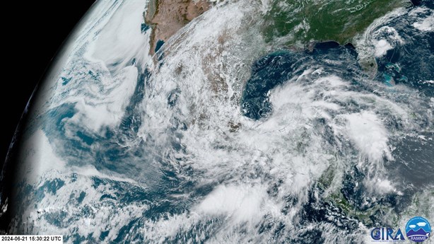 Lluvias en la zona sur; ¿Cuándo llega la otra tormenta tropical en formación en el Golfo de México?