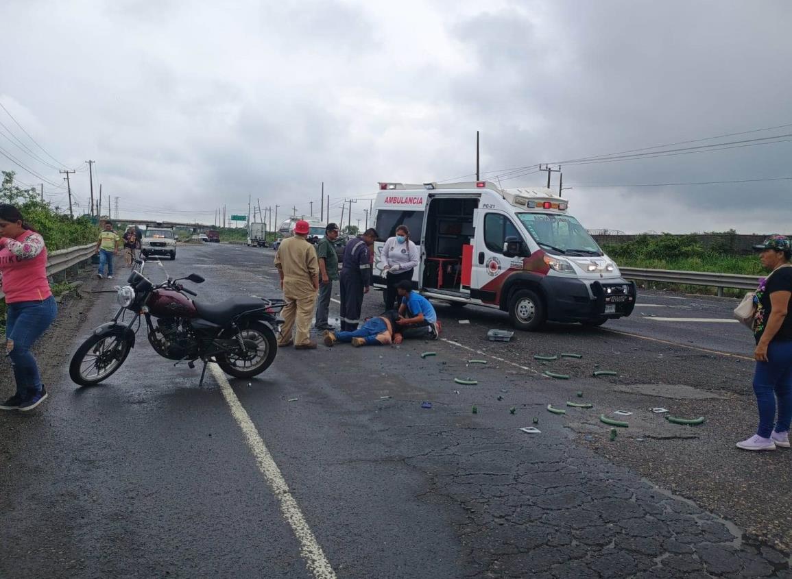 Accidente automovilístico sobre la carretera Coatzacoalcos-Villahermosa, dejo una persona lesionada