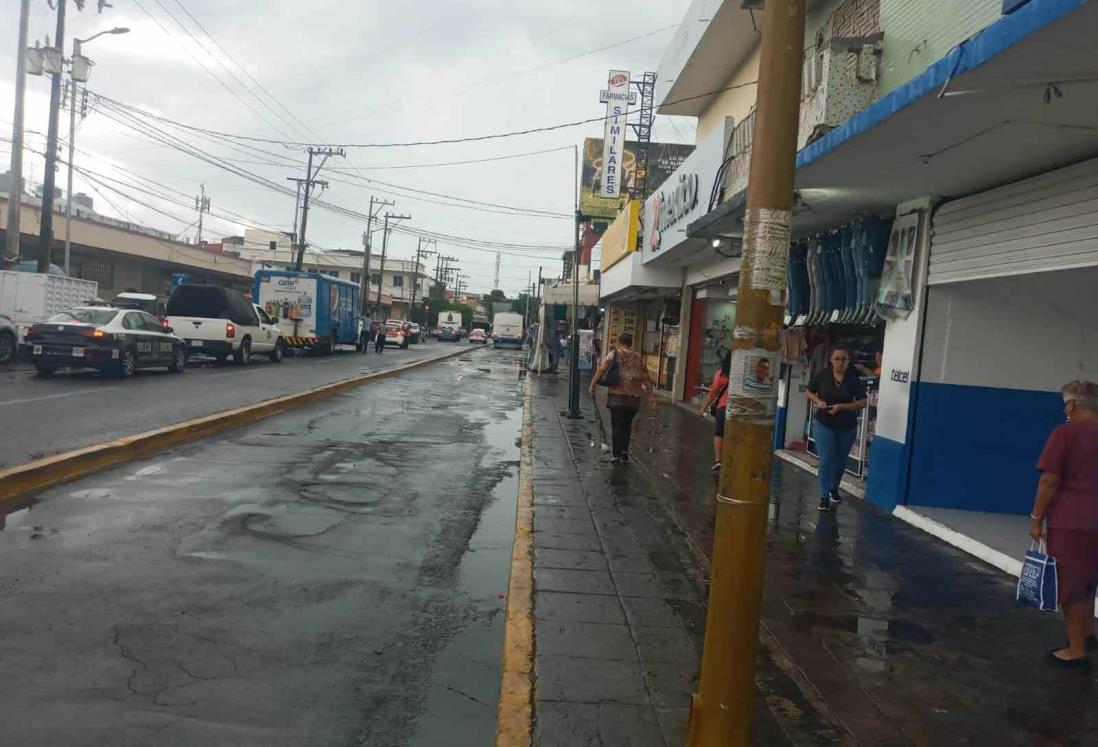 Calles de Veracruz se vuelven un peligro con las lluvias