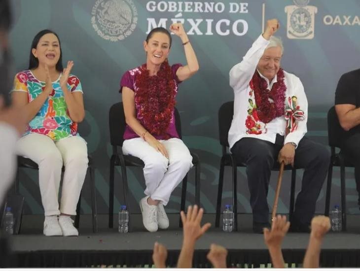 Sismo sorprende a Claudia Sheinbaum y AMLO durante evento en Oaxaca