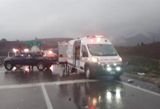 Fatal volcadura en Las Cumbres de Maltrata deja un fallecido y ocho lesionados