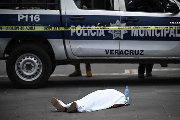 Mujer pierde la vida súbitamente en malecón de Veracruz 