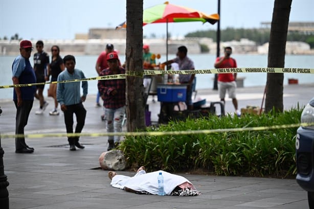 Mujer pierde la vida súbitamente en malecón de Veracruz 