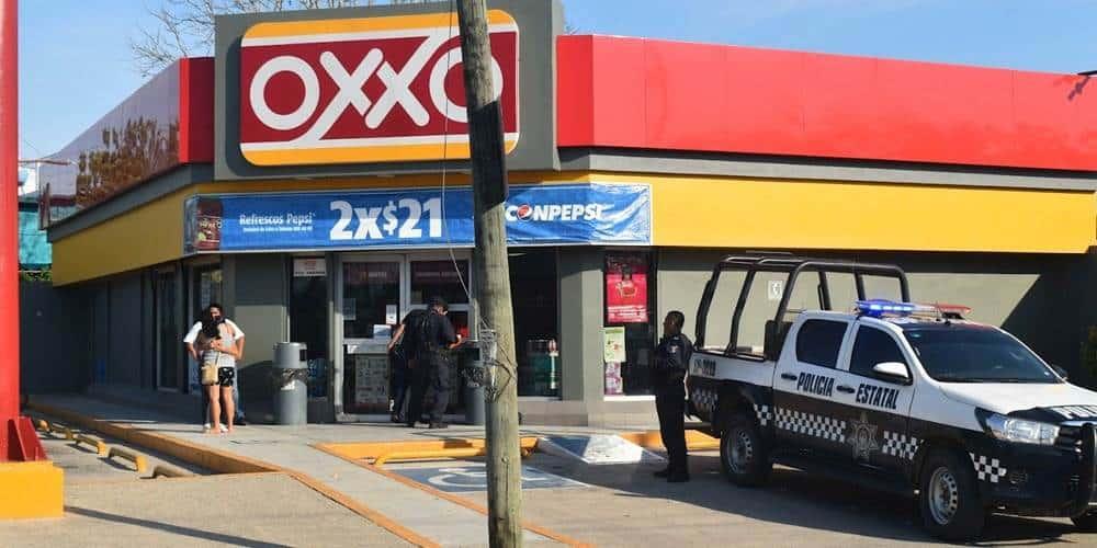 Asalta Oxxos burla a la policía de Las Choapas; dos golpes en una semana