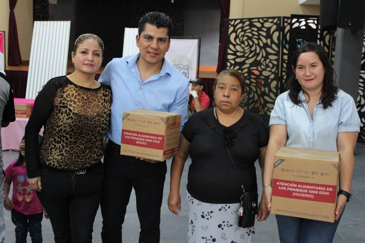 Realizan entrega de apoyos a familias vulnerables en Río Blanco