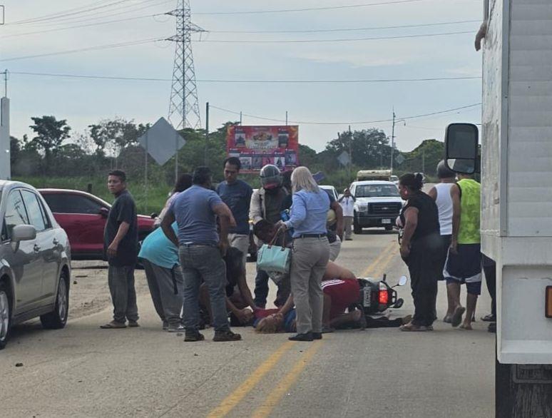 Choque frontal de motocicletas en la Agua Dulce-El Burro deja tres heridos