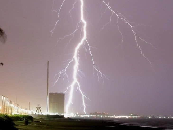Estos son los peligros durante una tormenta eléctrica; así te puedes proteger