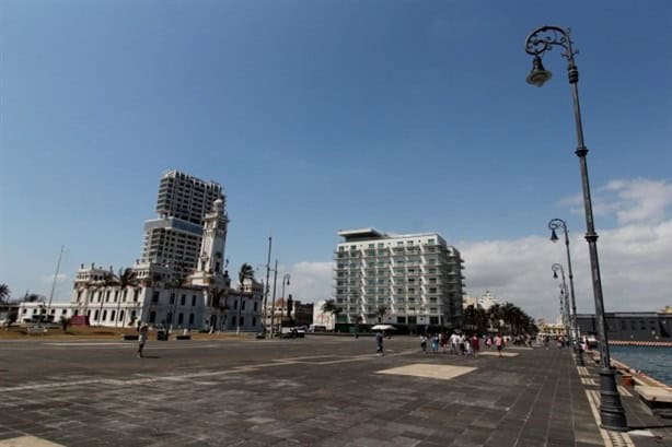 Cuánto cuesta un taxi del ADO de Veracruz a la Macroplaza del Malecón