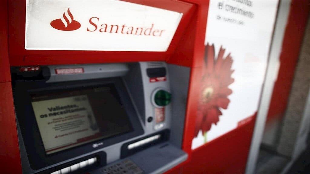 Santander hace cambios en los cajeros automáticos, así funcionarán ahora