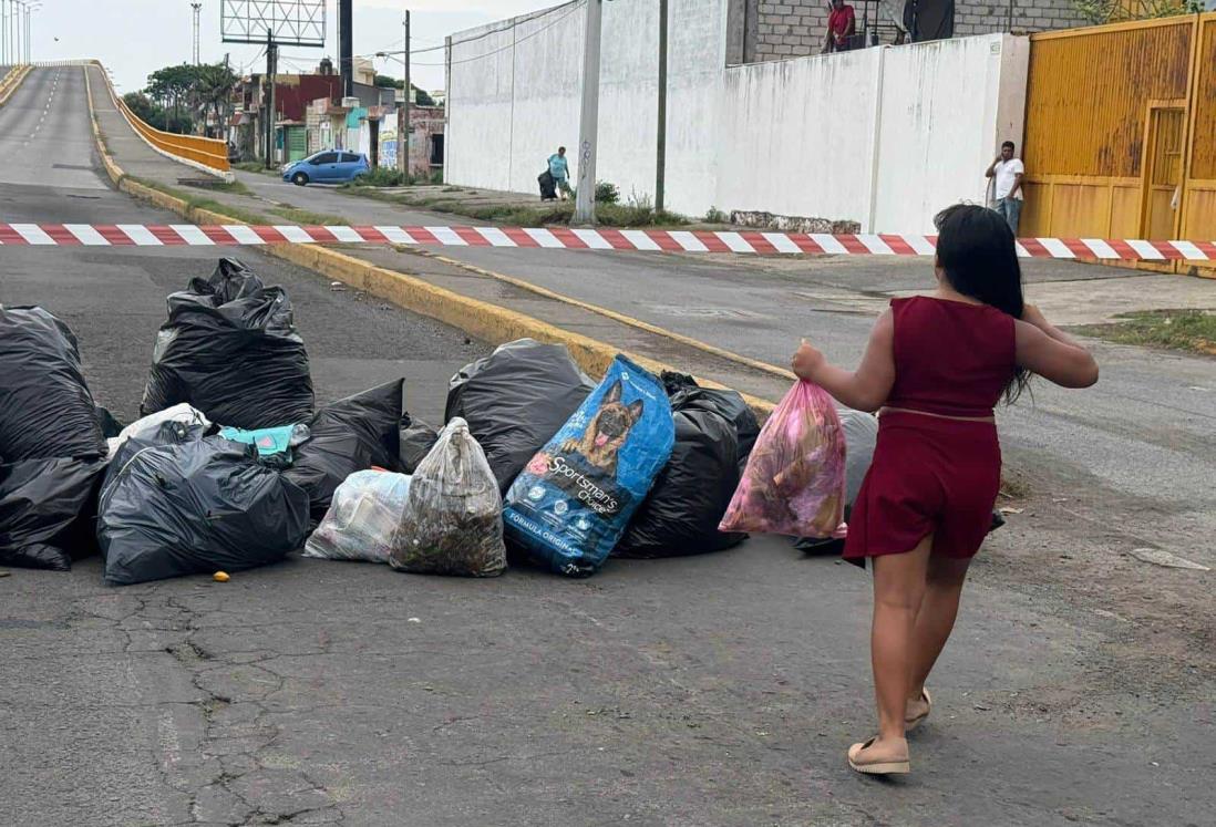 Bloquean el puente Allende en Veracruz para exigir la recolección de basura | VIDEO