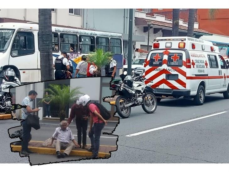 ¡Doble accidente! Abuelitos atropellados por motociclistas en Orizaba