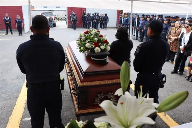 Rinden homenaje póstumo a policía municipal de Ixtaczoquitlán