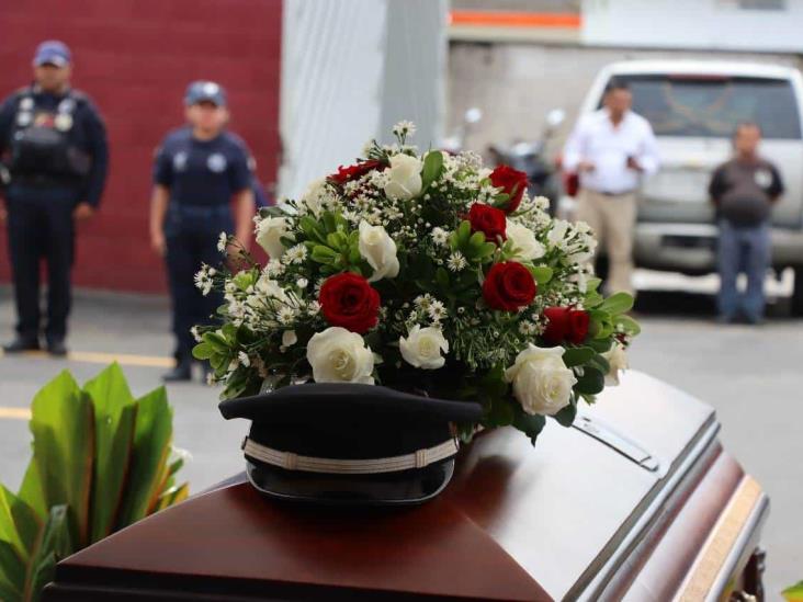 Rinden homenaje póstumo a policía municipal de Ixtaczoquitlán