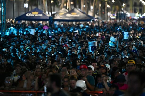 Ricky Martin sube la adrenalina en la Macroplaza del Malecón de Veracruz| VIDEO