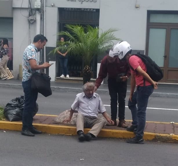 ¡Doble accidente! Abuelitos atropellados por motociclistas en Orizaba