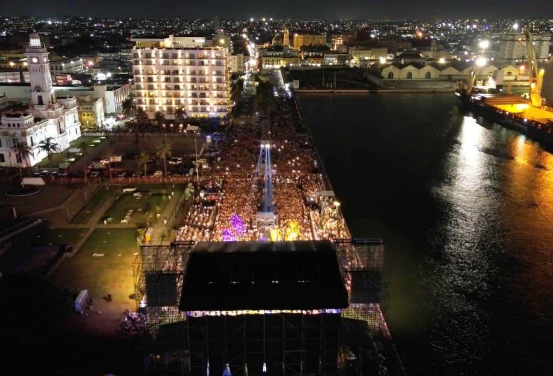 Supervisan gradas y estructuras para conciertos masivos del Carnaval de Veracruz 2024