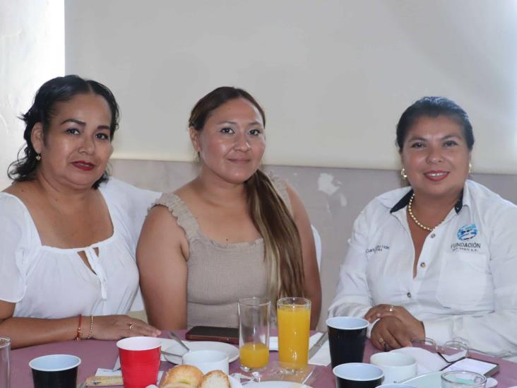Melina Rivera de Unánue, presidenta del DIF Boqueño organiza Desayuno Entre Amigas