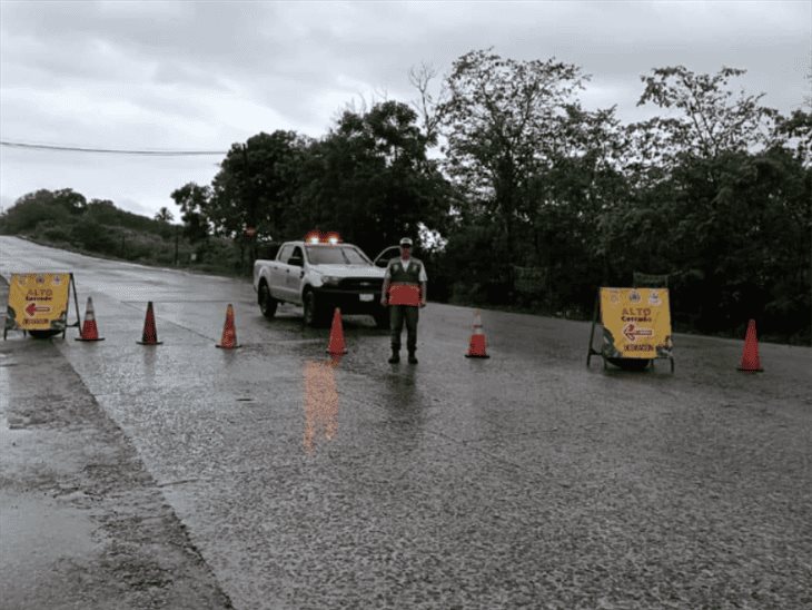 Por deslave, cierran vialidad en la carretera Poza Rica-Tihuatlán 
