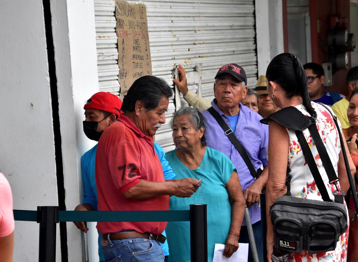 Pensión del Bienestar: estos son los principales gastos de los abuelitos de Coatzacoalcos | VIDEO