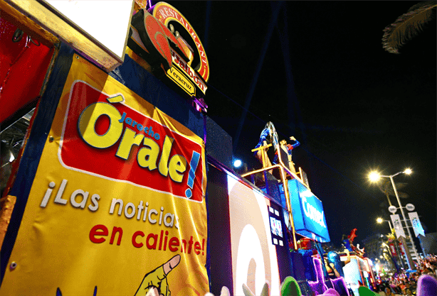 El Justiciero y la chica Órale Jarocho destacan en el desfile del Carnaval de Veracruz 2024 | VIDEO