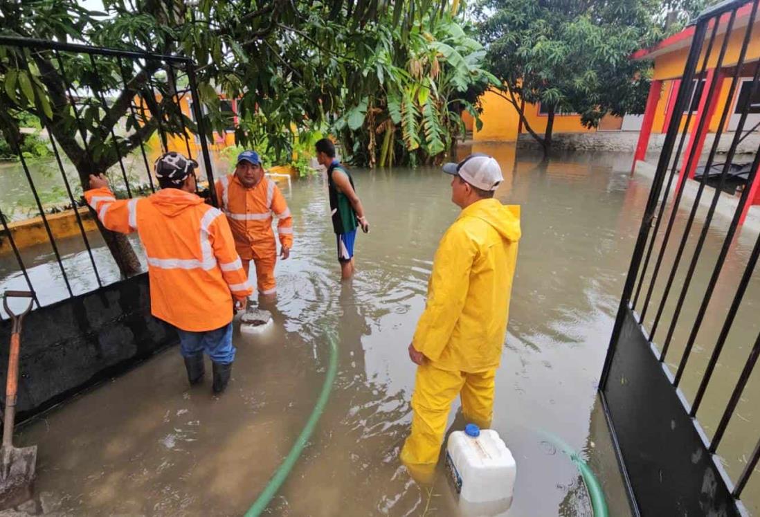 Depresión tropical Chris deja inundaciones en Playa de Chachalacas y Real del Oro, en Úrsulo Galván