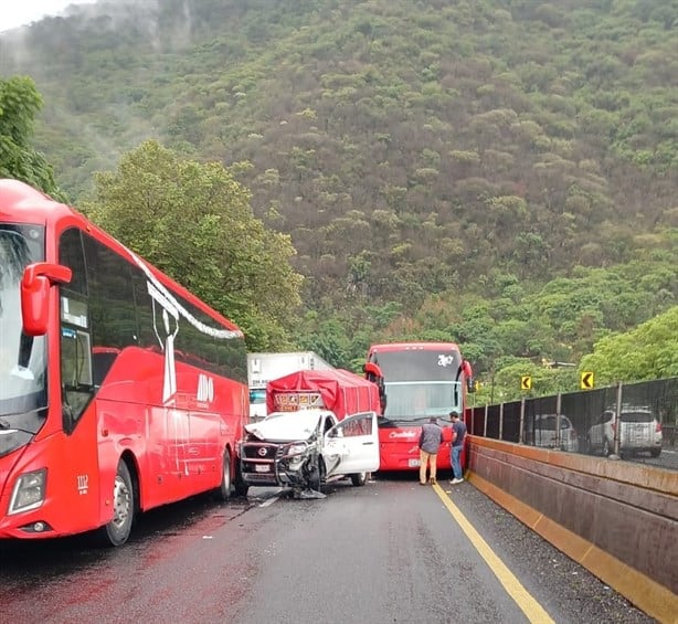 Reportan carambola en la autopista Orizaba-Puebla