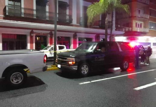 Muere súbitamente a las afueras de un bar en Orizaba