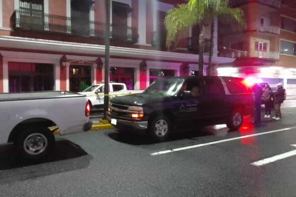 Muere súbitamente a las afueras de un bar en Orizaba