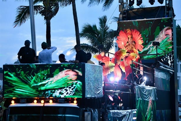 La Reina encabeza segundo gran desfile del Carnaval de Veracruz 2024