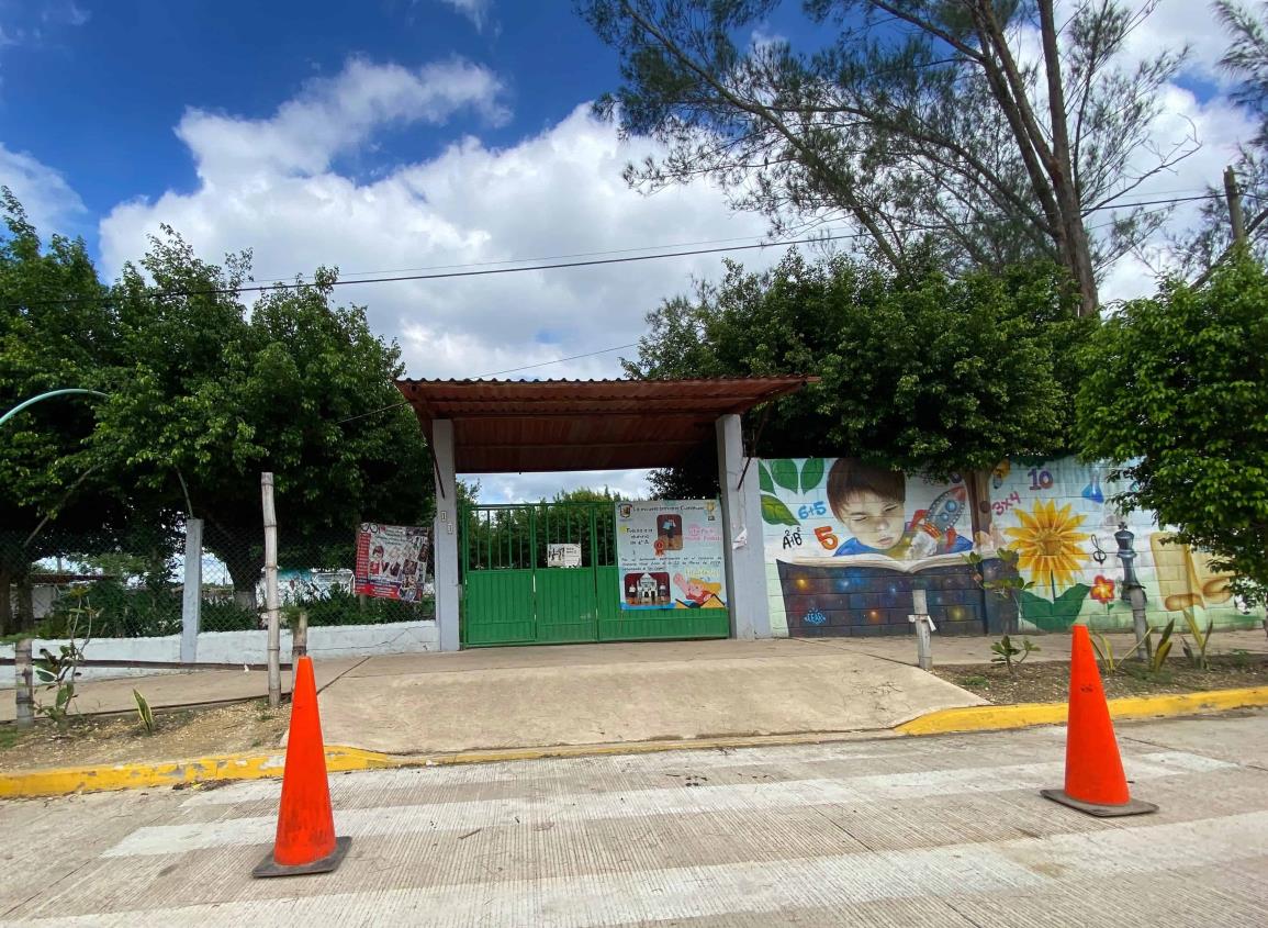 Padres de familia de la escuela primaria Cuitláhuac piden se respete nueva mesa directiva | VIDEO