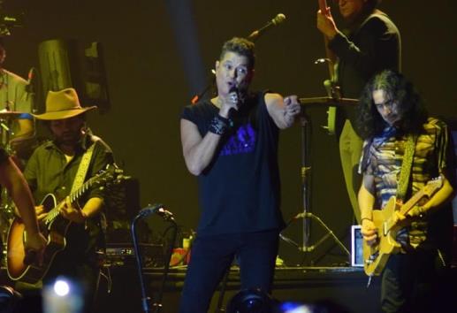 De Colombia para el mundo: Carlos Vives sazona el Carnaval