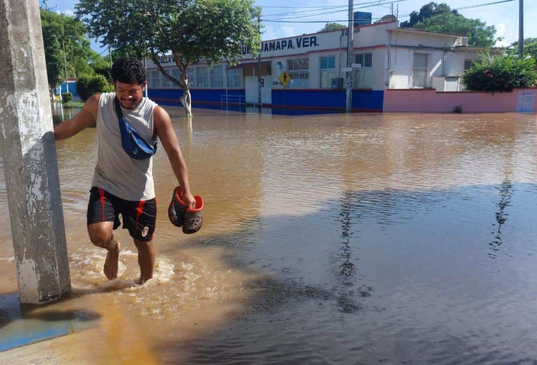 Se desborda el río Jamapa, agua inunda la ciudad | VIDEO