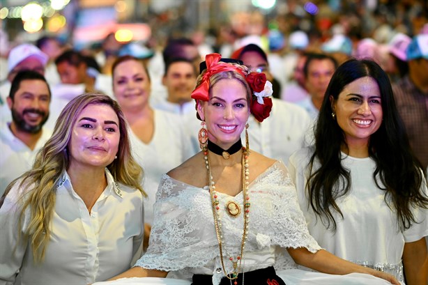 Todo un éxito realización del último gran desfile del Carnaval de Veracruz 2024