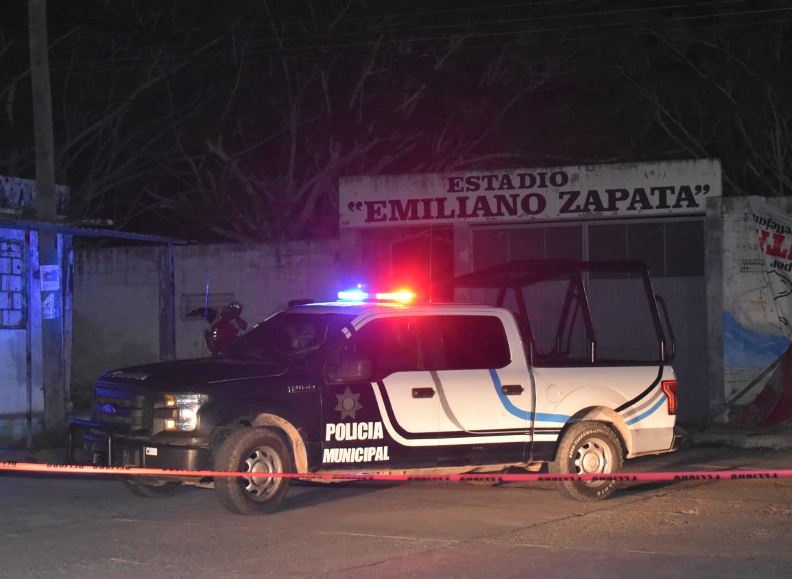 Asesinan a técnico en reparación de celulares frente a unidad deportiva en Oluta l VIDEO