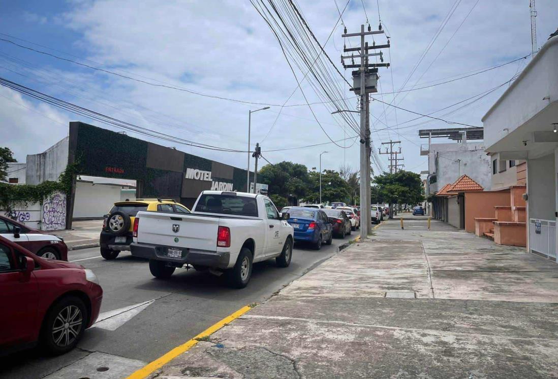 Caos vial en avenida Flores Magón tras retiro de gradas del Carnaval de Veracruz