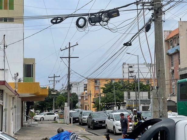 Caos vial en avenida Flores Magón tras retiro de gradas del Carnaval de Veracruz