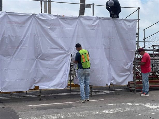 Comienza retiro de malla ciclónica en gradas del Carnaval de Veracruz 2024 | VIDEO