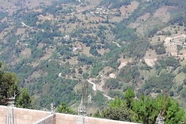 Avanza construcción de caminos artesanales en Astacinga