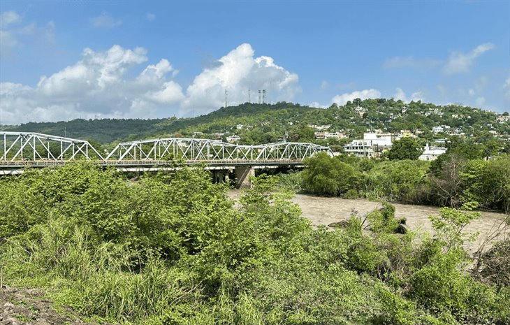 Limpian río Cazones y restablecen bombeo de agua, tras derrame de hidrocarburo 