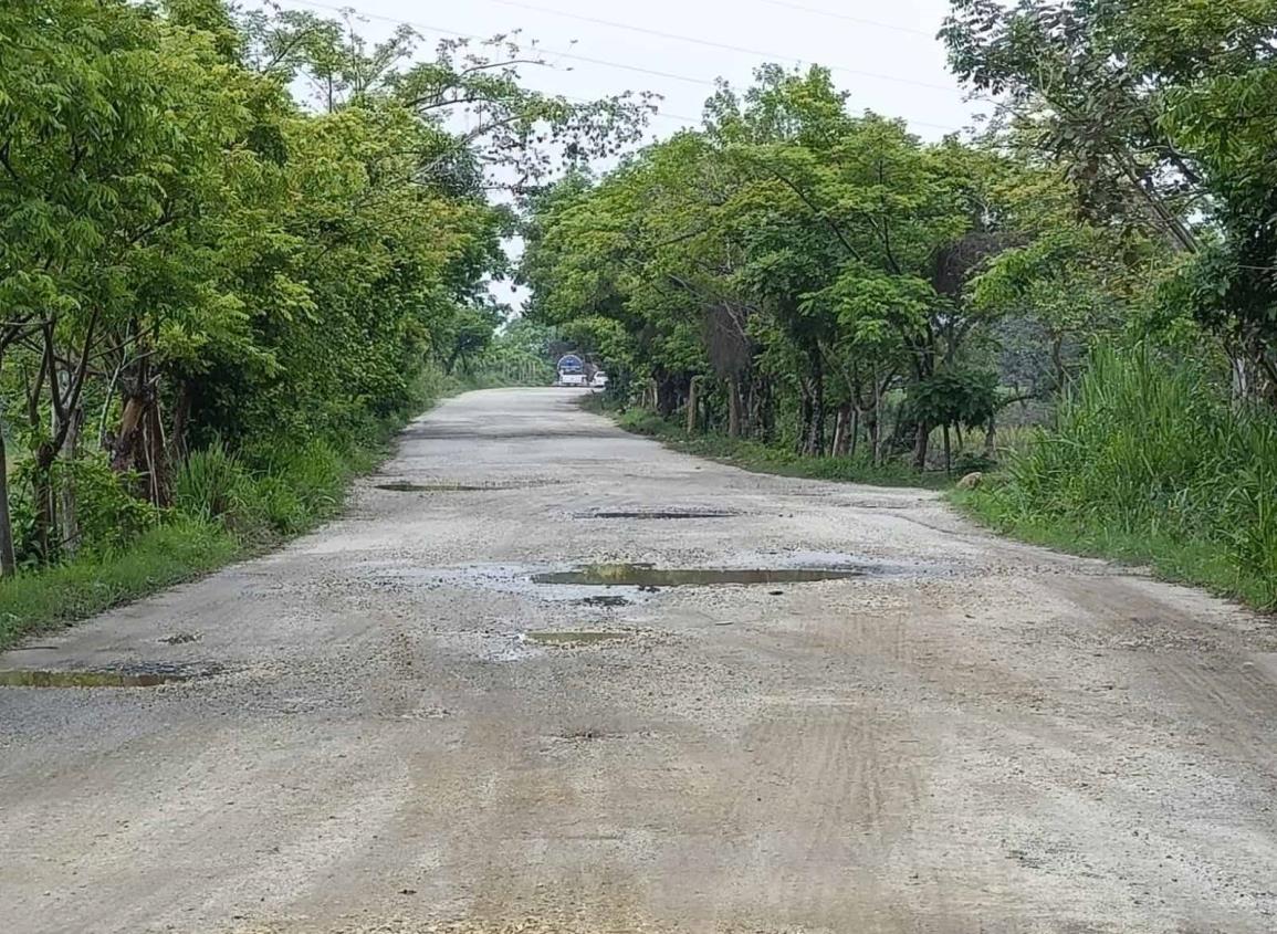 Luego de bloqueo, empresa petrolera se compromete a mejorar vialidad en Moloacán | VIDEO